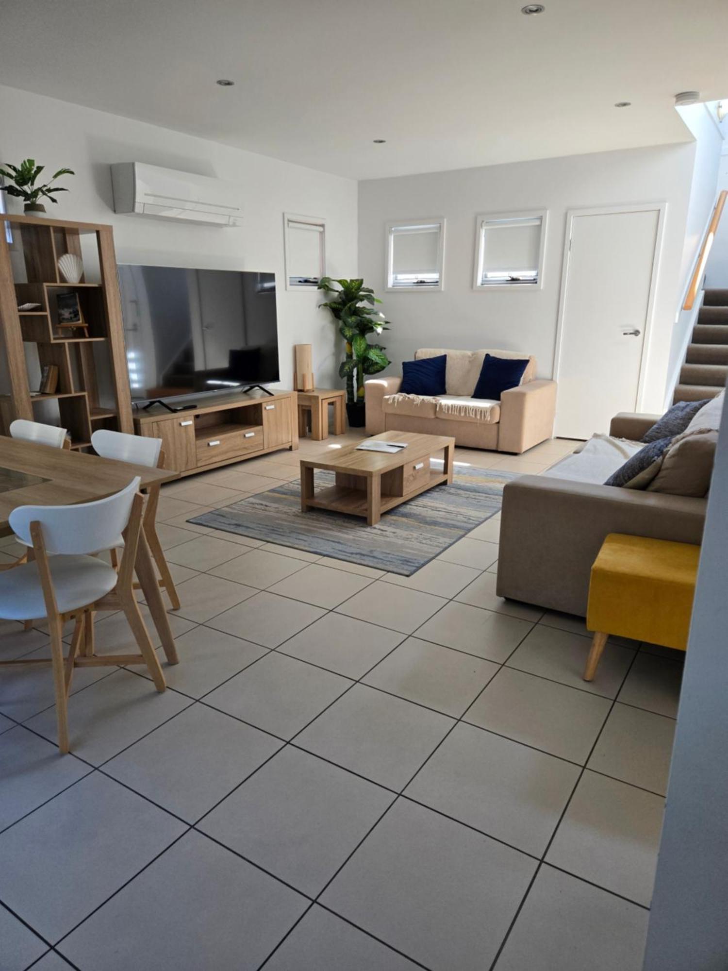 הוילה Urangan Quarterdecks Retreat מראה חיצוני תמונה