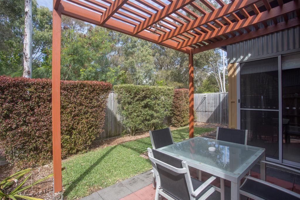 הוילה Urangan Quarterdecks Retreat מראה חיצוני תמונה